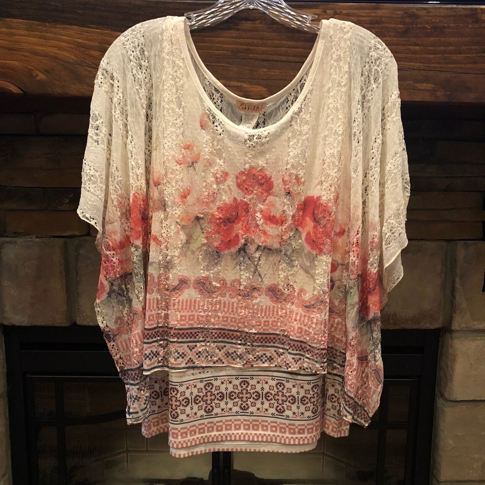 Lavish Flowy Lace Poncho-Style Top • Size Large